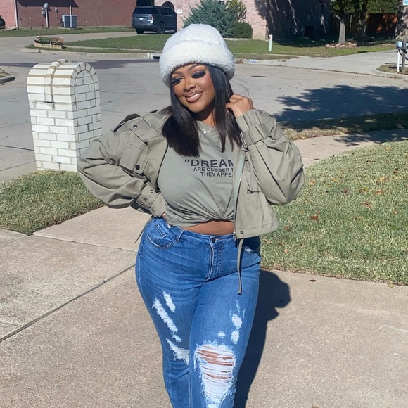 Olive green t-shirt - Picture 2 of 2